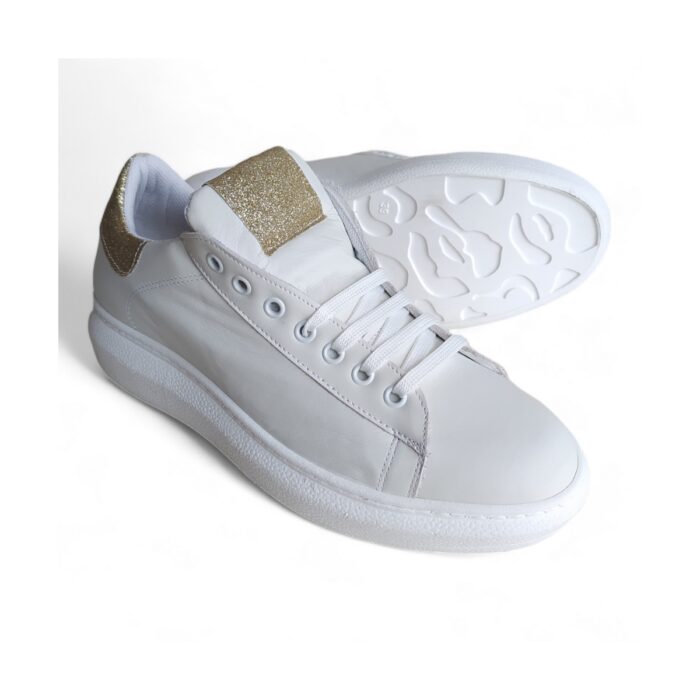 SCARPE DONNA SPORTIVE IN PELLE CON PLANTARE ANATOMICO ESTRAIBILE E FONDO ALTO GOMLIGHT - immagine 2