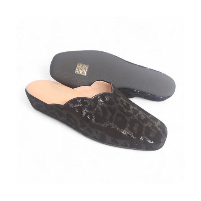 CIABATTE DONNA IN CAMOSCIO STAMPATO - CONFORT ED ELEGANZA - immagine 2