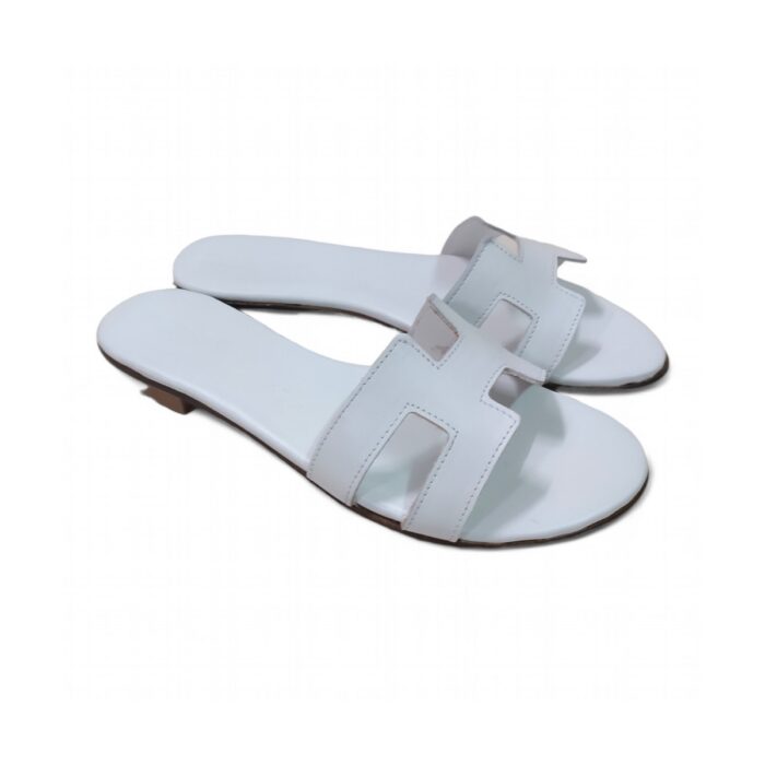 CIABATTA DONNA IN PELLE DI VITELLO DALLO STILE SEMPLICE ED ELEGANTE - immagine 4
