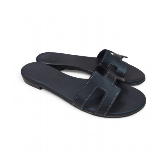 CIABATTA DONNA IN PELLE DI VITELLO DALLO STILE SEMPLICE ED ELEGANTE