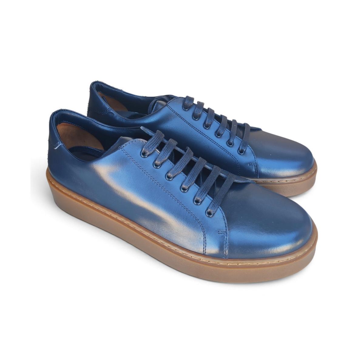 Sneaker artigianali uomo in vitello blu – fodera vitello, soletta lattice estraibile, suola gomma ambra