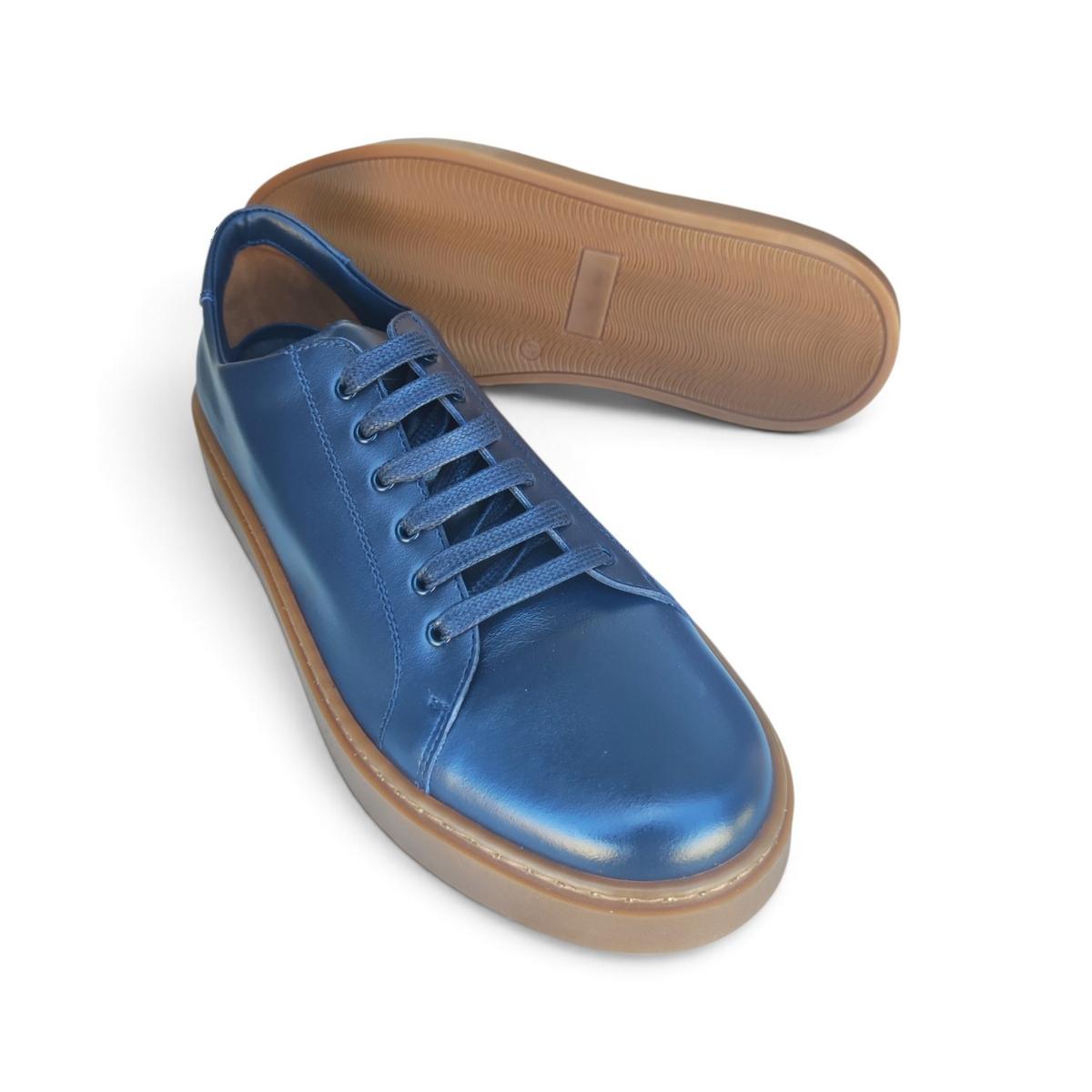 Sneaker artigianali uomo in vitello blu – fodera vitello, soletta lattice estraibile, suola gomma ambra - immagine 2