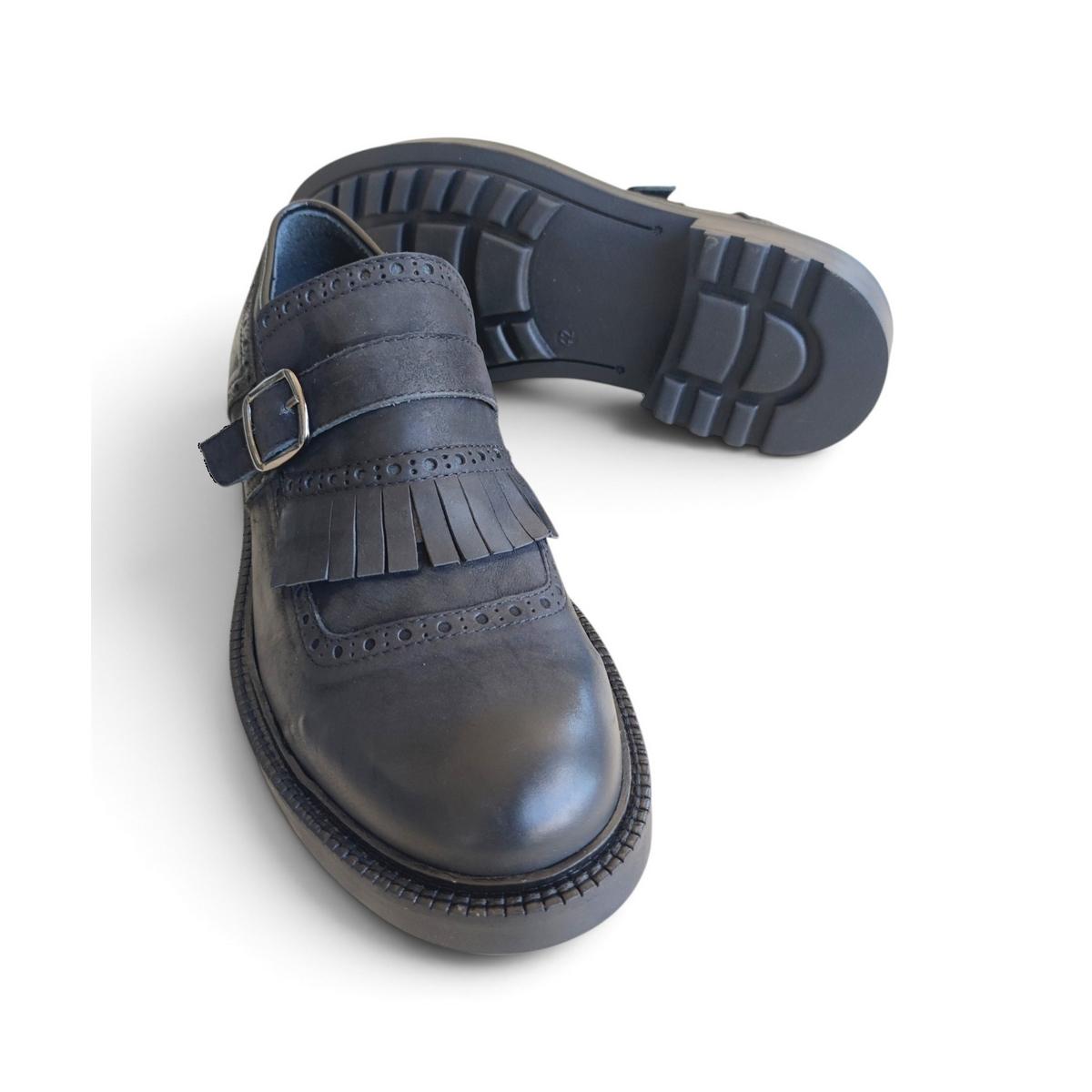 Scarpe Uomo Senza Lacci in Pelle Nabuk Grassato – Con Fibbia e Frangia - immagine 3